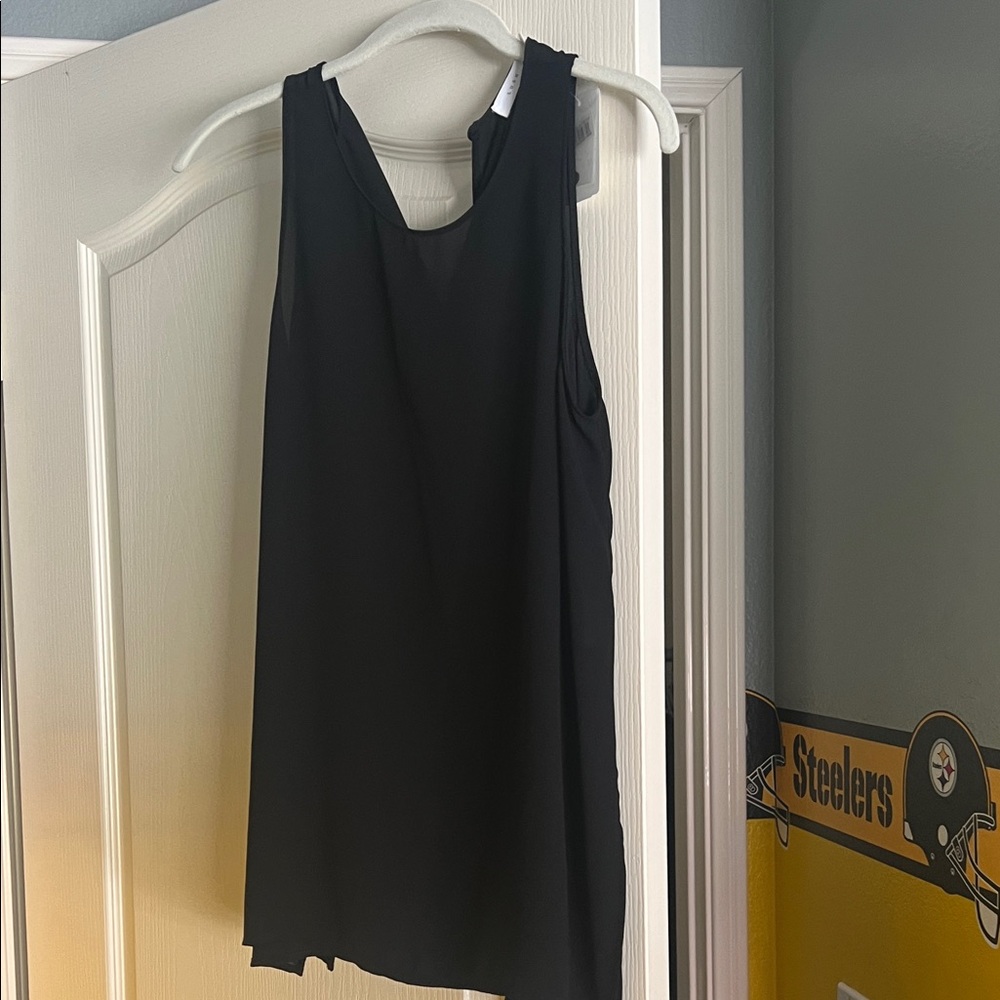 Black Sleeveless Top